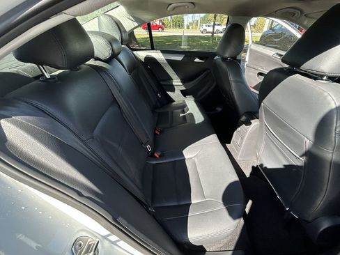 Used 2017 Volkswagen Jetta S w/ Jetta S Cold Weather Package image 22