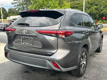 Used 2022 Toyota Highlander XLE