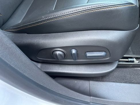 Used 2022 Chevrolet Equinox Premier image 25