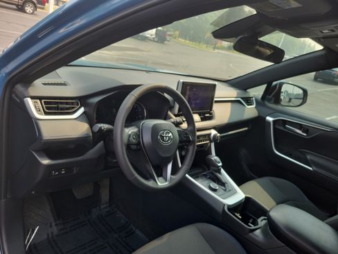 Certified 2024 Toyota RAV4 SE AWD/4WD image 18