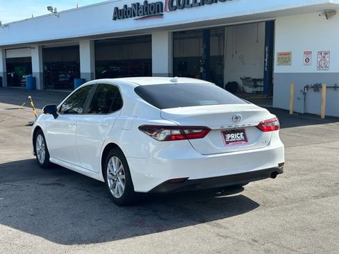 Used 2021 Toyota Camry LE FWD image 8
