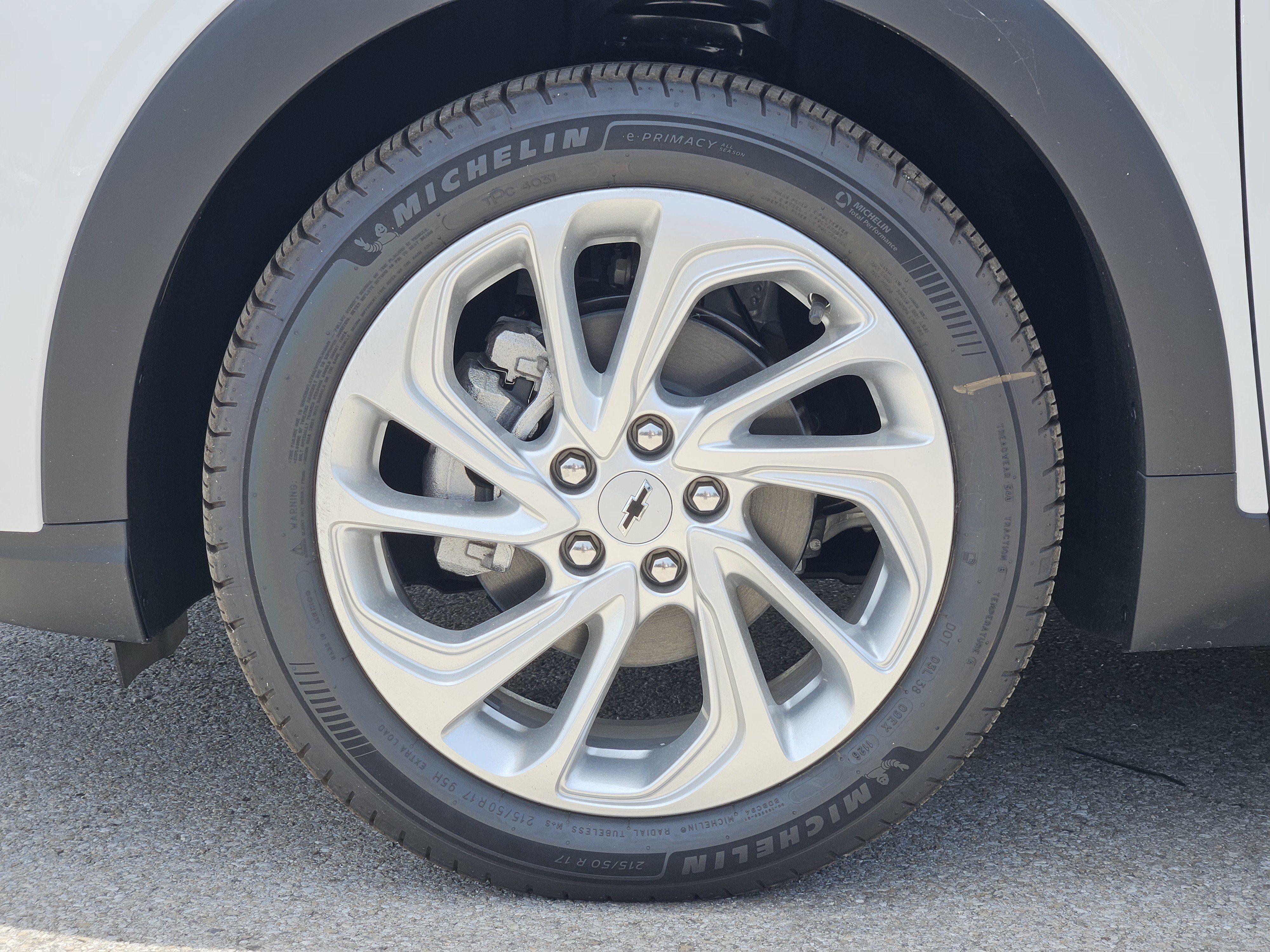 New 2027 Chevrolet Bolt LT FWD image 7