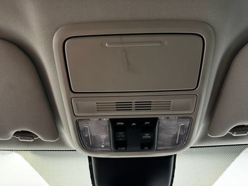 Used 2025 Honda Odyssey EX-L image 26