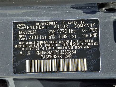 Certified 2025 Hyundai Venue Limited FWD image 26