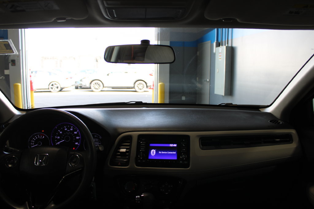 Used 2022 Honda HR-V LX image 11