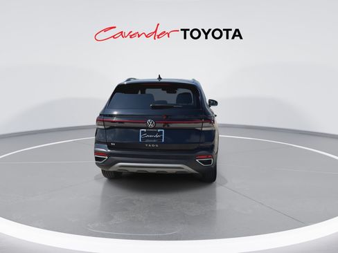 Used 2026 Volkswagen Taos SE FWD image 7