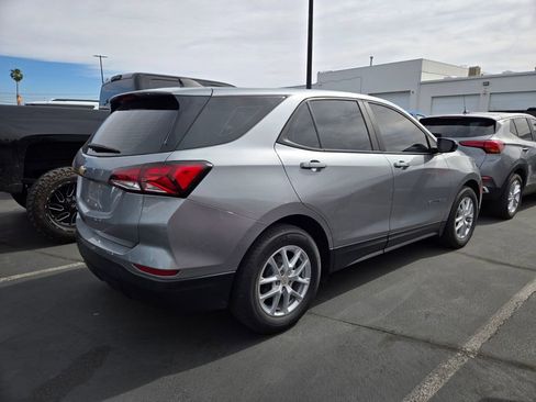 Used 2024 Chevrolet Equinox LS FWD image 2