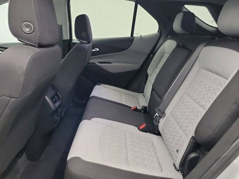 Used 2022 Chevrolet Equinox LT FWD image 12
