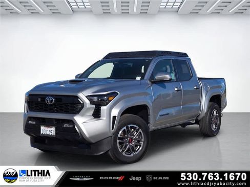 Used 2024 Toyota Tacoma TRD Sport image 1