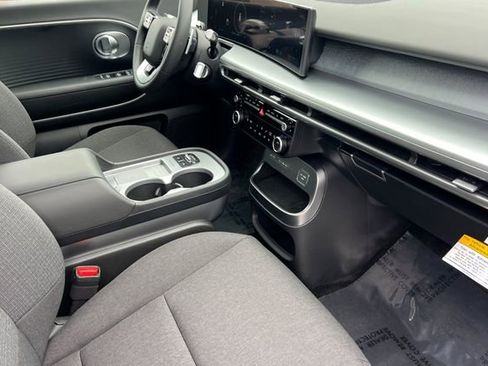 Certified 2026 Hyundai Ioniq 9 S RWD image 22