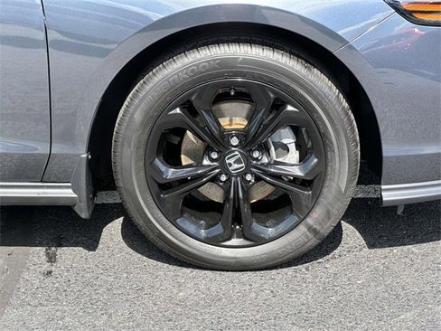 Used 2025 Honda Accord SE image 5