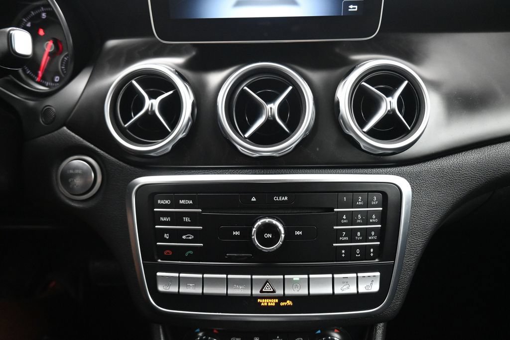 Used 2020 Mercedes-Benz GLA 250 4MATIC image 20