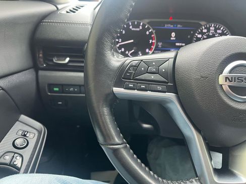 Used 2021 Nissan Sentra SV image 12