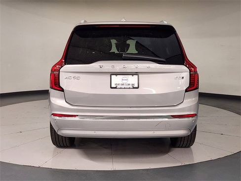 Used 2025 Volvo XC90 B5 Plus image 10