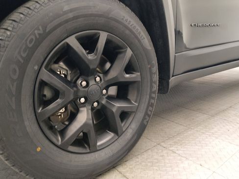 Used 2018 Jeep Cherokee Trailhawk w/ Quick Order Package 27L AWD/4WD image 31