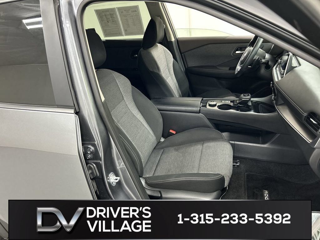 Used 2023 Nissan Rogue SV AWD/4WD image 22