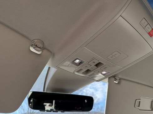 Used 2022 Volkswagen Atlas SEL image 31