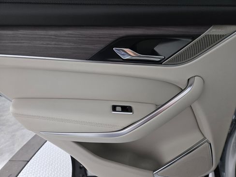 Used 2023 Jaguar F-PACE S image 21