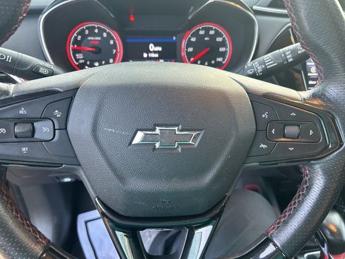 Used 2021 Chevrolet TrailBlazer RS w/ Sun and Liftgate Package image 25