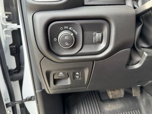 Used 2024 RAM 1500 Big Horn image 16