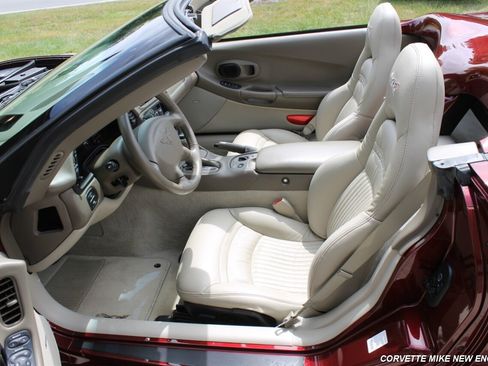 Used 2003 Chevrolet Corvette Convertible w/ Preferred Equipment Group1 RWD image 27