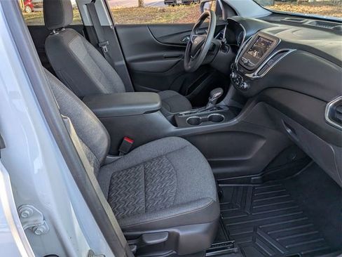 Used 2022 Chevrolet Equinox LT image 33