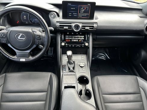 Used 2022 Lexus IS 350 F Sport RWD image 13