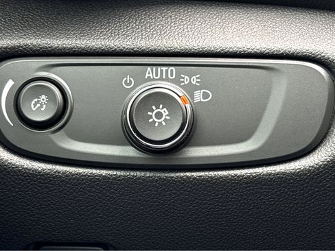 Used 2023 Chevrolet Blazer LT w/ Driver Confidence Package image 12