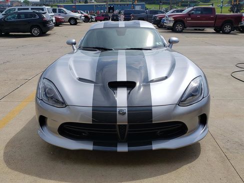 Used 2017 Dodge Viper GTS RWD image 8