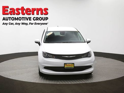 Used 2023 Chrysler Voyager LX image 52