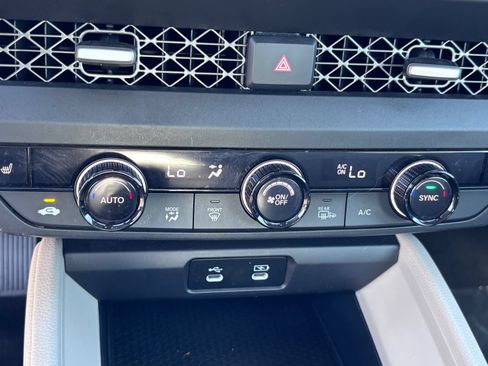 Certified 2023 Honda Accord EX image 29