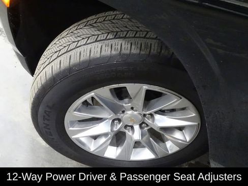 Used 2024 Chevrolet Suburban Premier AWD/4WD image 41