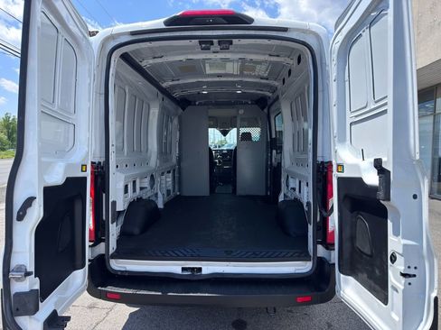 Used 2021 Ford Transit 250 Medium Roof RWD image 32