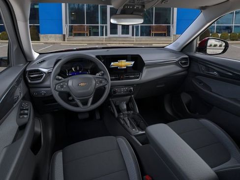 New 2026 Chevrolet TrailBlazer LT w/ Midnight Edition FWD image 15