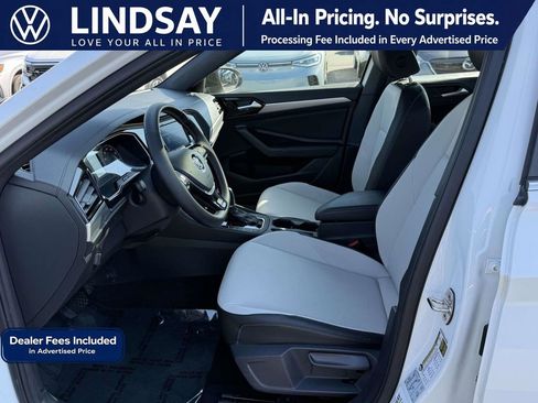 Used 2019 Volkswagen Jetta R-Line FWD image 11
