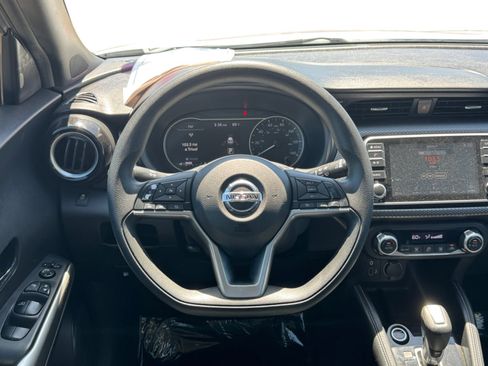 Used 2019 Nissan Kicks SV w/ Exterior Package FWD image 13