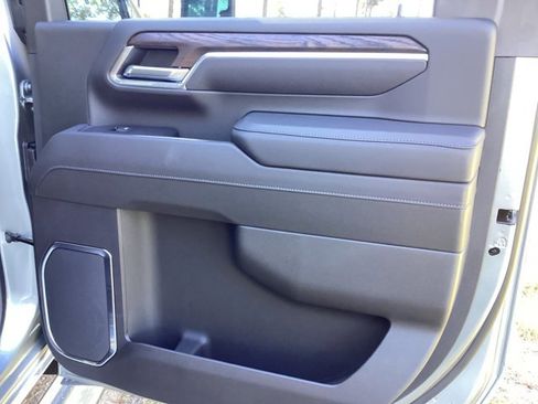 New 2025 GMC Sierra 2500 SLT w/ SLT Premium Package image 20