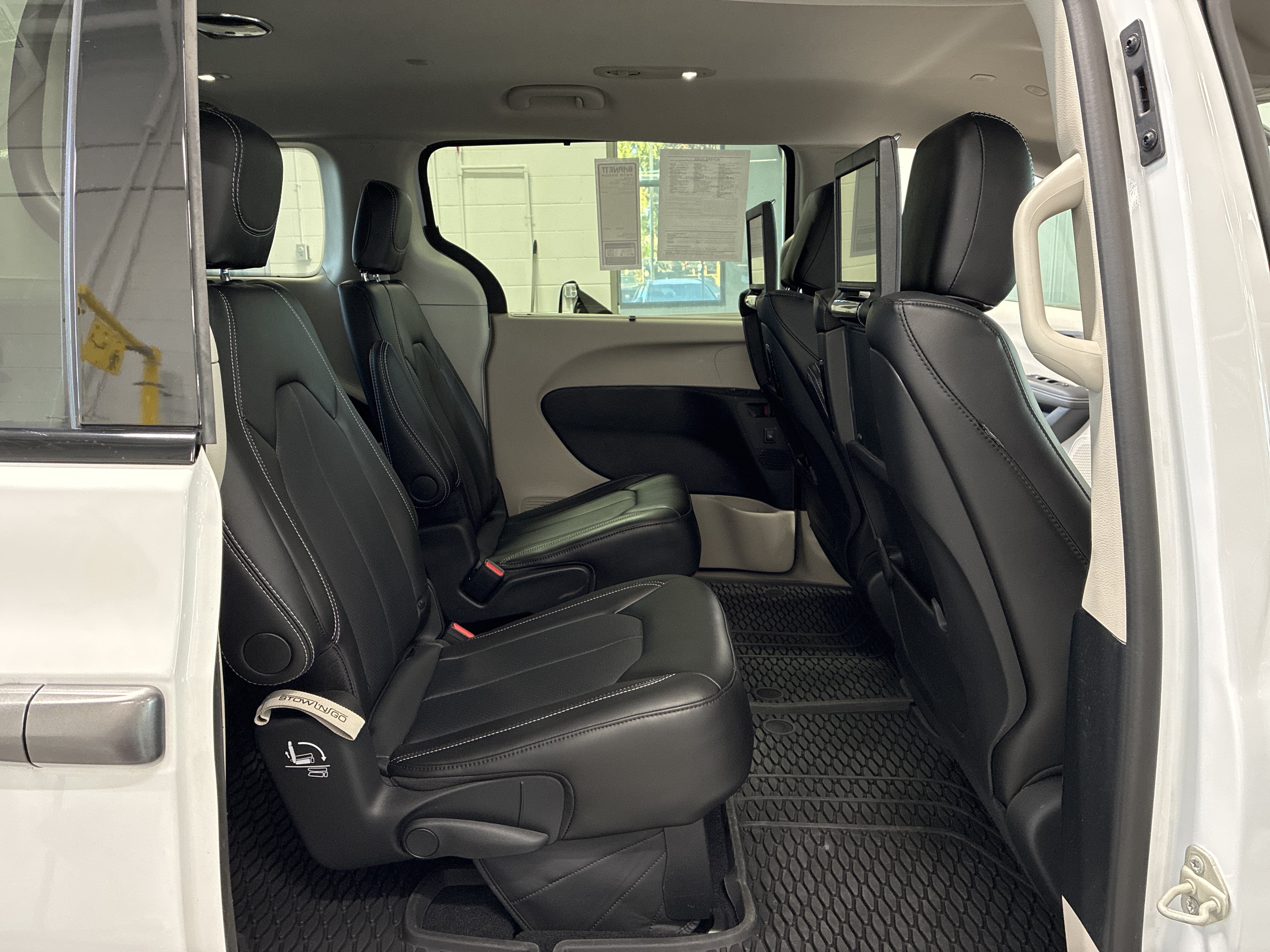 Certified 2024 Chrysler Pacifica Touring-L w/ Uconnect Theater Family Group AWD/4WD image 12