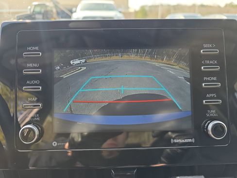 Used 2024 Toyota Camry SE image 25