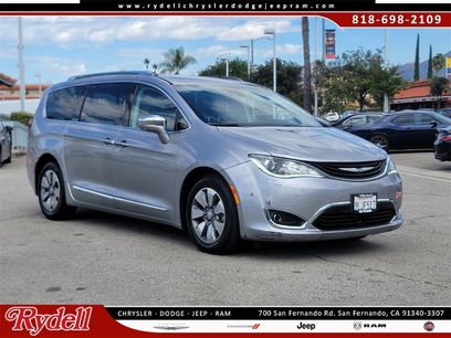 Used 2018 Chrysler Pacifica Limited w/ Advanced Safetytec Group