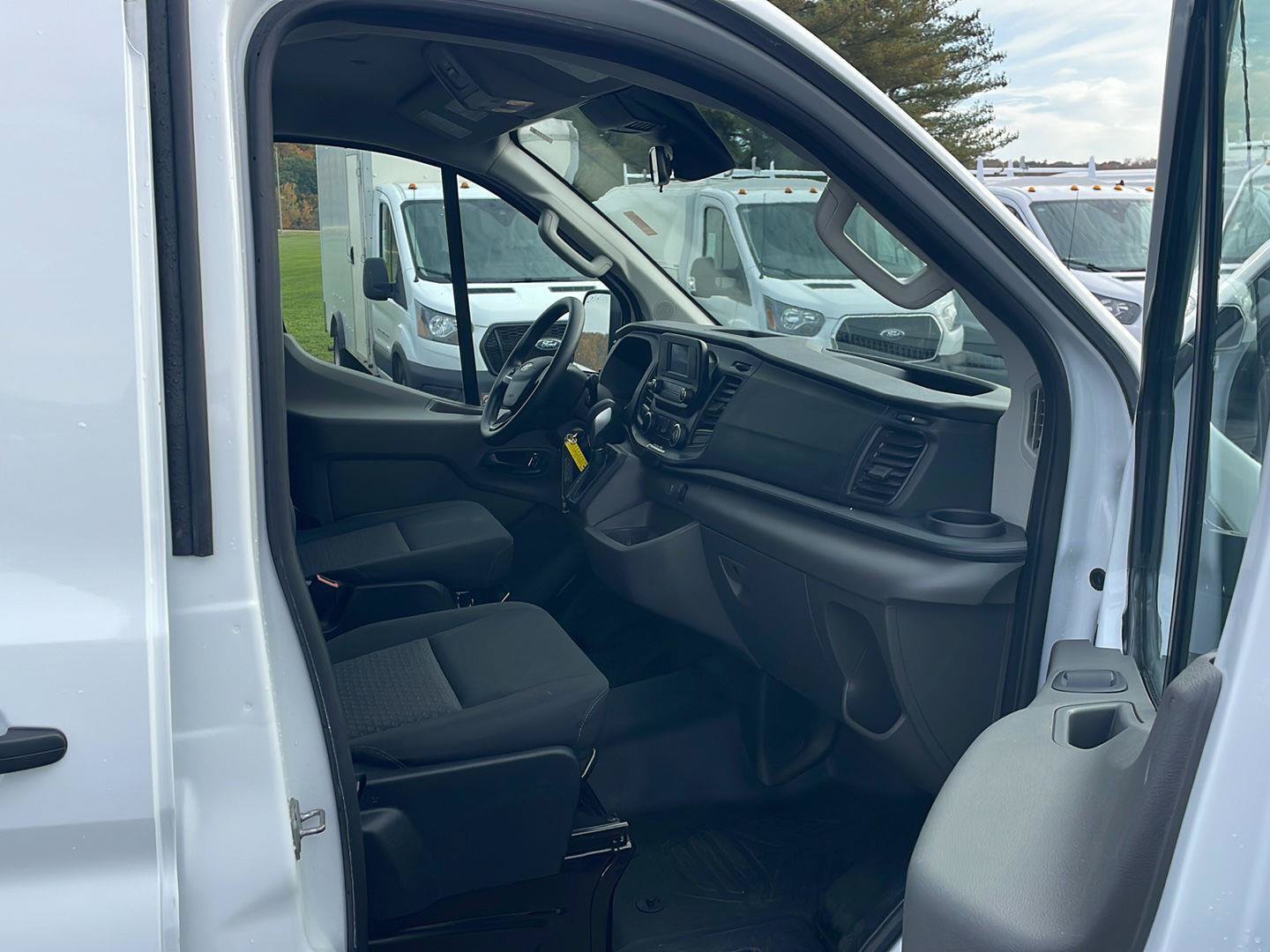 Used 2025 Ford Transit 250 Low Roof w/ Exterior Upgrade Package RWD image 21