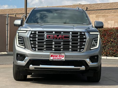 Certified 2025 GMC Yukon Denali image 9