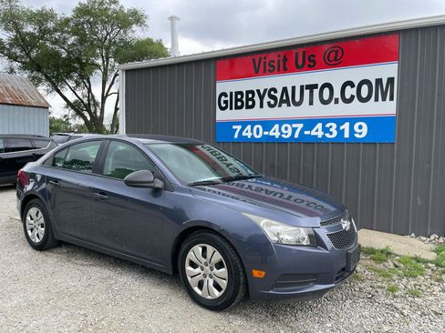 Used 2013 Chevrolet Cruze LS FWD image 3