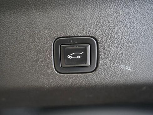 Used 2021 GMC Yukon XL Denali w/ Denali Ultimate Package AWD/4WD image 39