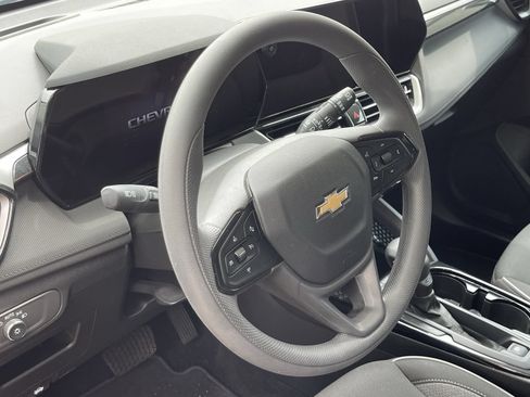 Used 2026 Chevrolet TrailBlazer LT FWD image 10