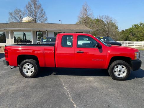 Used 2010 Chevrolet Silverado 1500 W/T RWD image 6