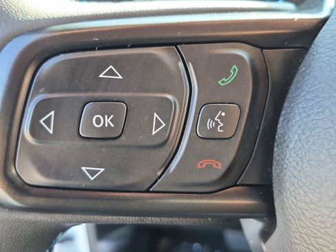 Certified 2025 Jeep Wrangler Unlimited Rubicon 4xe w/ Convenience Group AWD/4WD image 23