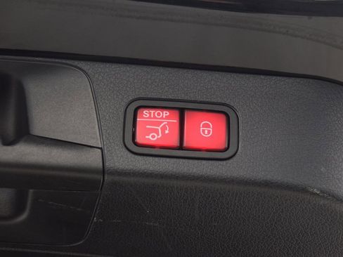 Certified 2022 Mercedes-Benz GLB 250 image 30