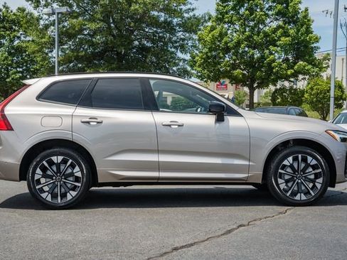 New 2026 Volvo XC60 B5 Plus w/ Protection Package Premier AWD/4WD image 4