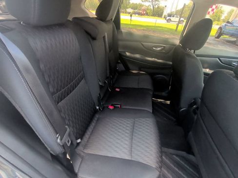 Used 2018 Nissan Rogue S FWD image 21
